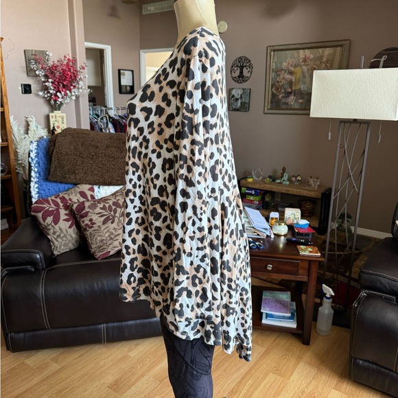 June & Vie brown, tan & cream long sleeve scoop neck tunic-size 1X - Picture 3 of 9